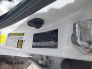 ✅ 2018 Toyota Corolla L • VIN: 5YFBURHE9JP839301 • Lot: 42983330. Wystawiony na IAAI z przebiegiem 94 592 mil. Bezpłatny archiwum sprzedaży aukcyjnych z USA i szczegółowy raport historii pojazdu na DreamBid. Zdjęcie 9.