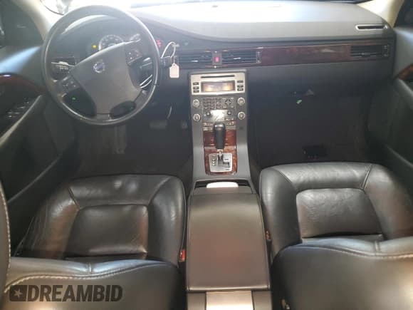 ✅ 2007 Volvo S80 V8 • VIN: YV1AH852371026158 • Lot: 63411725. Listed on Copart with 142,391 mi. Free auction sales archive from the USA and detailed vehicle history report at DreamBid. Image 8.