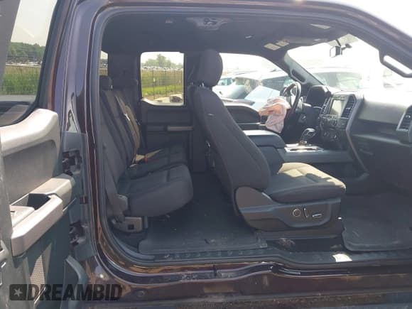 ✅ 2018 Ford F-150 XL • VIN: 1FTFX1E59JKG09710 • Лот: 42458880. Опубликован ранее на IAAI с пробегом 89 222 миль. Бесплатный доступ к архиву аукционных продаж из США и подробный отчёт об истории автомобиля на DreamBid. Изображение 8.