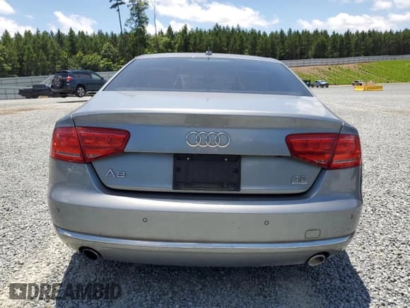 ✅ 2011 Audi A8 • VIN: WAUAVAFD0BN015607 • Lot: 61670435. Wystawiony na Copart z przebiegiem 205 402 mil. Bezpłatny archiwum sprzedaży aukcyjnych z USA i szczegółowy raport historii pojazdu na DreamBid. Zdjęcie 6.