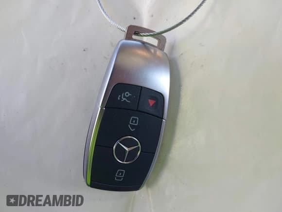 ✅ 2022 Mercedes-Benz GLC 300 • VIN: W1N0G8EBXNG118505 • Лот: 42048556. Опубликован ранее на IAAI с пробегом Не указан. Бесплатный доступ к архиву аукционных продаж из США и подробный отчёт об истории автомобиля на DreamBid. Изображение 11.