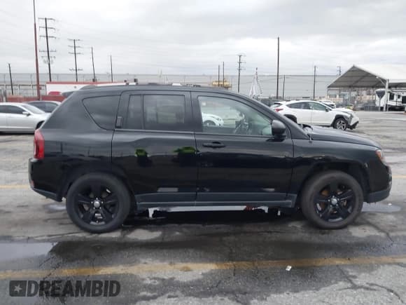 ✅ 2016 Jeep Compass Sport • VIN: 1C4NJCBA2GD753722 • Lot: 43721754. Wystawiony na IAAI z przebiegiem 115 016 mil. Bezpłatny archiwum sprzedaży aukcyjnych z USA i szczegółowy raport historii pojazdu na DreamBid. Zdjęcie 13.