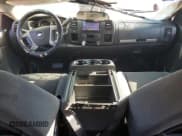 ✅ 2008 Chevrolet Silverado 2500HD 1LT • VIN: 1GCHC23618F187540 • Lot: 88584645. Wystawiony na Copart z przebiegiem 297 322 mil. Bezpłatny archiwum sprzedaży aukcyjnych z USA i szczegółowy raport historii pojazdu na DreamBid. Zdjęcie 8.