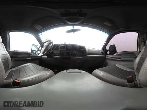 ✅ 2001 Ford Excursion XLT • VIN: 1FMNU41S51EB17641 • Lot: 42420753. Wystawiony na IAAI z przebiegiem 218 460 mil. Bezpłatny archiwum sprzedaży aukcyjnych z USA i szczegółowy raport historii pojazdu na DreamBid. Zdjęcie 18.