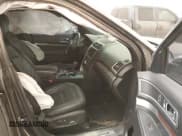 ✅ 2016 Ford Explorer Platinum • VIN: 1FM5K8HT0GGD12894 • Lot: 41801977. Wystawiony na IAAI z przebiegiem 177 054 mil. Bezpłatny archiwum sprzedaży aukcyjnych z USA i szczegółowy raport historii pojazdu na DreamBid. Zdjęcie 5.