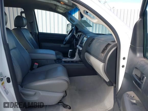 ✅ 2010 Toyota Tundra • VIN: 5TFDW5F1XAX152339 • Lot: 41703027. Wystawiony na IAAI z przebiegiem 204 119 mil. Bezpłatny archiwum sprzedaży aukcyjnych z USA i szczegółowy raport historii pojazdu na DreamBid. Zdjęcie 5.