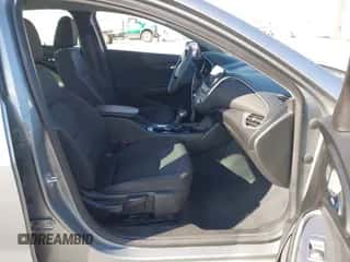 2023 Chevrolet Malibu LS z VIN 1G1ZC5ST6PF158216, wystawiony jako IAAI lot #43301844 z przebiegiem 44 730 mil mil oraz . Historia ofert i sprzedaży dostępna na DreamBid. Obrazek 5.