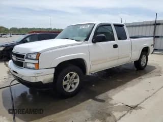 ✅ 2006 Chevrolet Silverado 1500 LT2 • VIN: 1GCEK19B56Z207532 • Лот: 54213065. Опубликован ранее на Copart с пробегом 175 177 миль. Бесплатный доступ к архиву аукционных продаж из США и подробный отчёт об истории автомобиля на DreamBid. Изображение 1.