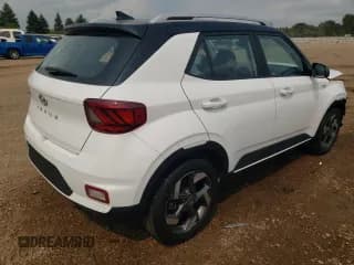 ✅ 2022 Hyundai Venue SEL • VIN: KMHRC8A36NU132424 • Lot: 64230574. Wystawiony na Copart z przebiegiem 51 326 mil. Bezpłatny archiwum sprzedaży aukcyjnych z USA i szczegółowy raport historii pojazdu na DreamBid. Zdjęcie 3.