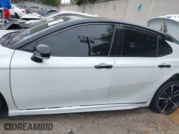 ✅ 2018 Toyota Camry XSE • VIN: 4T1BZ1HK6JU021533 • Lot: 42714630. Listed on IAAI with 49,537 mi. Free auction sales archive from the USA and detailed vehicle history report at DreamBid. Image 15.