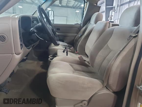 ✅ 2005 Chevrolet Silverado 2500HD • VIN: 1GCHK24G75E316859 • Лот: 91793985. Опубликован ранее на Copart с пробегом 83 397 миль. Бесплатный доступ к архиву аукционных продаж из США и подробный отчёт об истории автомобиля на DreamBid. Изображение 7.