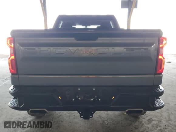✅ 2020 Chevrolet Silverado 1500 LT Trail Boss • VIN: 3GCPYFED4LG299952 • Lot: 42566525. Wystawiony na Copart z przebiegiem 75 847 mil. Bezpłatny archiwum sprzedaży aukcyjnych z USA i szczegółowy raport historii pojazdu na DreamBid. Zdjęcie 6.