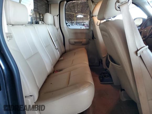 ✅ 2010 Chevrolet Silverado 1500 LTZ • VIN: 1GCSKTE35AZ136340 • Lot: 82182335. Listed on Copart with 243,869 mi. Free auction sales archive from the USA and detailed vehicle history report at DreamBid. Image 10.