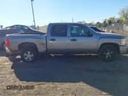 ✅ 2007 Chevrolet Silverado 1500 1LT • VIN: 2GCEC13J171730196 • Lot: 43476968. Wystawiony na IAAI z przebiegiem 319 737 mil. Bezpłatny archiwum sprzedaży aukcyjnych z USA i szczegółowy raport historii pojazdu na DreamBid. Zdjęcie 13.