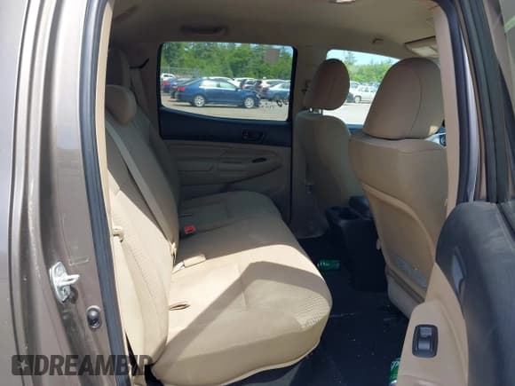 ✅ 2013 Toyota Tacoma • VIN: 5TFJX4CN2DX023064 • Lot: 42419032. Listed on IAAI with 223,413 mi. Free auction sales archive from the USA and detailed vehicle history report at DreamBid. Image 8.