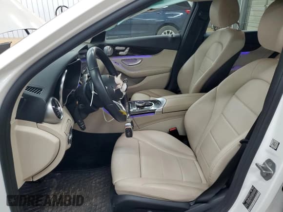 ✅ 2021 Mercedes-Benz C 300 • VIN: W1KWF8DB9MR650598 • Lot: 53852715. Listed on Copart with 45,684 mi. Free auction sales archive from the USA and detailed vehicle history report at DreamBid. Image 7.
