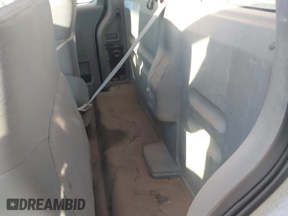 ✅ 2008 Ford F-150 XL • VIN: 1FTRF14V88KD47187 • Lot: 43341934. Wystawiony na IAAI z przebiegiem Nie podano. Bezpłatny archiwum sprzedaży aukcyjnych z USA i szczegółowy raport historii pojazdu na DreamBid. Zdjęcie 8.