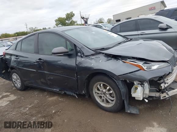 ✅ 2022 Toyota Prius LE • VIN: JTDKAMFU6N3168268 • Lot: 43573240. Wystawiony na IAAI z przebiegiem 91 007 mil. Bezpłatny archiwum sprzedaży aukcyjnych z USA i szczegółowy raport historii pojazdu na DreamBid. Zdjęcie 14.