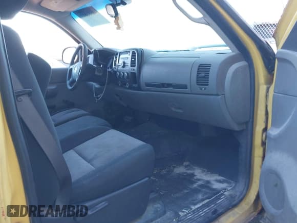 ✅ 2007 Chevrolet Silverado 1500 Work Truck • VIN: 1GCEC14C47Z609167 • Лот: 41553817. Опубликован ранее на IAAI с пробегом 207 380 миль. Бесплатный доступ к архиву аукционных продаж из США и подробный отчёт об истории автомобиля на DreamBid. Изображение 5.