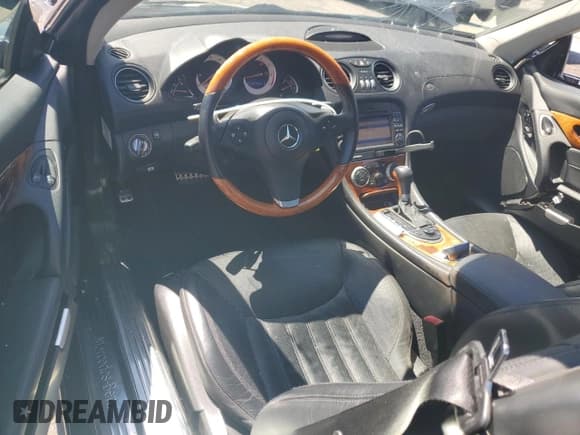 ✅ 2009 Mercedes-Benz SL 550 • VIN: WDBSK71FX9F153489 • Lot: 67270335. Listed on Copart with 93,419 mi. Free auction sales archive from the USA and detailed vehicle history report at DreamBid. Image 8.