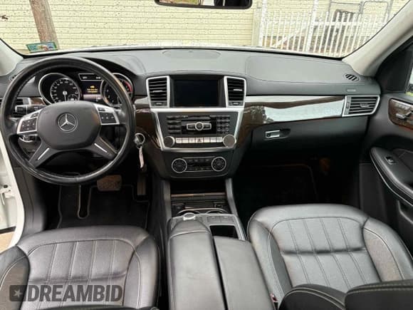 ✅ 2014 Mercedes-Benz GL 450 • VIN: 4JGDF7CE6EA370544 • Lot: 89992295. Wystawiony na Copart z przebiegiem 124 254 mil. Bezpłatny archiwum sprzedaży aukcyjnych z USA i szczegółowy raport historii pojazdu na DreamBid. Zdjęcie 9.