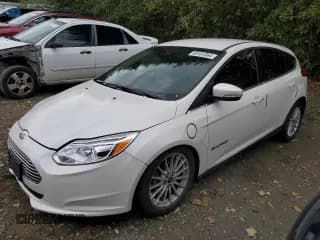 ✅ 2014 Ford Focus Electric • VIN: 1FADP3R46EL382793 • Lot: 68187364. Wystawiony na Copart z przebiegiem 58 120 mil. Bezpłatny archiwum sprzedaży aukcyjnych z USA i szczegółowy raport historii pojazdu na DreamBid. Zdjęcie 1.