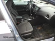 ✅ 2017 Chevrolet Cruze LT • VIN: 1G1BE5SM4H7172597 • Lot: 60172392. Listed on Copart with 137,127 mi. Free auction sales archive from the USA and detailed vehicle history report at DreamBid. Image 5.