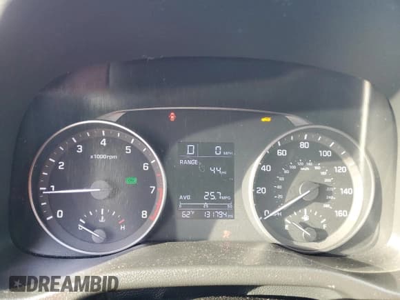 ✅ 2018 Hyundai Elantra SE • VIN: 5NPD74LF1JH226265 • Lot: 91902245. Listed on Copart with 131,794 mi. Free auction sales archive from the USA and detailed vehicle history report at DreamBid. Image 9.