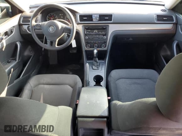 ✅ 2013 Volkswagen Passat S • VIN: 1VWAP7A30DC051257 • Lot: 82715485. Listed on Copart with 184,920 mi. Free auction sales archive from the USA and detailed vehicle history report at DreamBid. Image 8.