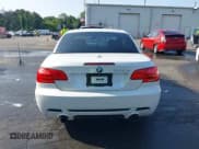 ✅ 2013 BMW 3 Series 335is • VIN: WBADX1C5XDJ128995 • Лот: 42929783. Опубликован ранее на IAAI с пробегом 77 477 миль. Бесплатный доступ к архиву аукционных продаж из США и подробный отчёт об истории автомобиля на DreamBid. Изображение 16.