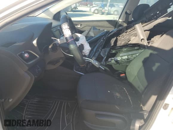 ✅ 2019 Hyundai Accent SE • VIN: 3KPC24A3XKE049529 • Лот: 91693765. Опубликован ранее на Copart с пробегом 65 906 миль. Бесплатный доступ к архиву аукционных продаж из США и подробный отчёт об истории автомобиля на DreamBid. Изображение 7.