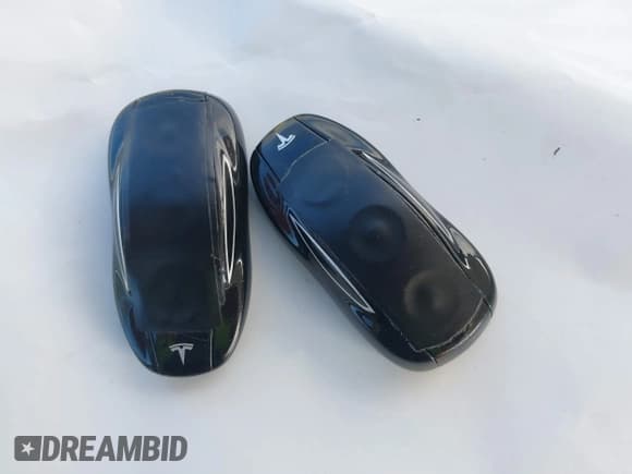 ✅ 2013 Tesla Model S • VIN: 5YJSA1DN7DFP13423 • Lot: 43874538. Wystawiony na IAAI z przebiegiem 105 309 mil. Bezpłatny archiwum sprzedaży aukcyjnych z USA i szczegółowy raport historii pojazdu na DreamBid. Zdjęcie 11.