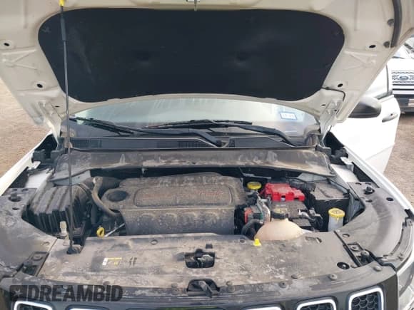 ✅ 2021 Jeep Compass Sport • VIN: 3C4NJCAB0MT518641 • Lot: 42713134. Wystawiony na IAAI z przebiegiem 67 472 mil. Bezpłatny archiwum sprzedaży aukcyjnych z USA i szczegółowy raport historii pojazdu na DreamBid. Zdjęcie 10.