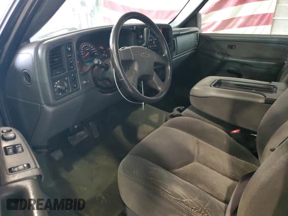 ✅ 2003 Chevrolet Silverado 1500 LS • VIN: 2GCEK19T131245045 • Лот: 77954354. Опубликован ранее на Copart с пробегом 231 446 миль. Бесплатный доступ к архиву аукционных продаж из США и подробный отчёт об истории автомобиля на DreamBid. Изображение 8.