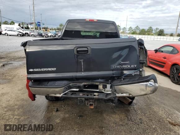 2003 Chevrolet Silverado 2500HD LS with VIN 1GCHK23U03F178676, listed as a Copart auction lot 90282235 with 320,071 mi miles and Salvage title. Bid and sale history available at DreamBid. Image 6.
