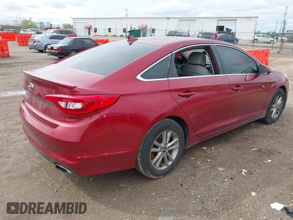 ✅ 2016 Hyundai Sonata SE • VIN: 5NPE24AF0GH360568 • Лот: 43377247. Опубликован ранее на IAAI с пробегом 80 329 миль. Бесплатный доступ к архиву аукционных продаж из США и подробный отчёт об истории автомобиля на DreamBid. Изображение 4.