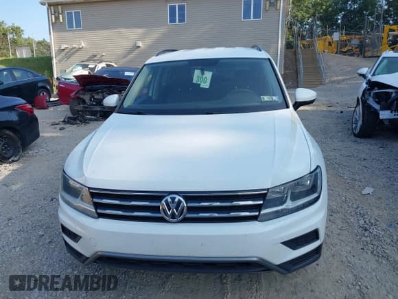 ✅ 2018 Volkswagen Tiguan S • VIN: 3VV0B7AX6JM119959 • Lot: 42967527. Listed on IAAI with 140,935 mi. Free auction sales archive from the USA and detailed vehicle history report at DreamBid. Image 12.
