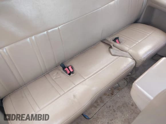 ✅ 1997 Ford F-150 XL • VIN: 1FTEX17L1VNB15658 • Lot: 42353422. Wystawiony na IAAI z przebiegiem 217 975 mil. Bezpłatny archiwum sprzedaży aukcyjnych z USA i szczegółowy raport historii pojazdu na DreamBid. Zdjęcie 8.