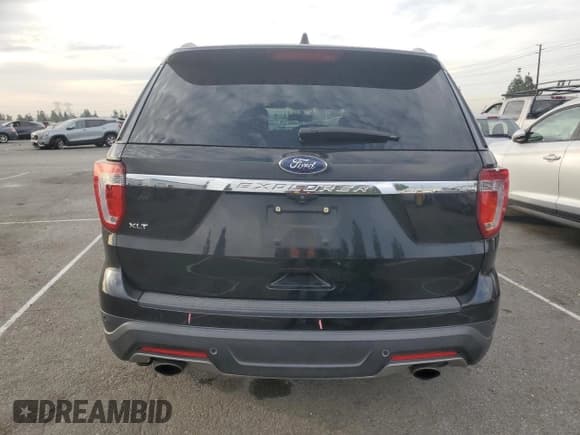 ✅ 2018 Ford Explorer XLT • VIN: 1FM5K7D84JGB56667 • Lot: 92117325. Wystawiony na Copart z przebiegiem 118 223 mil. Bezpłatny archiwum sprzedaży aukcyjnych z USA i szczegółowy raport historii pojazdu na DreamBid. Zdjęcie 6.