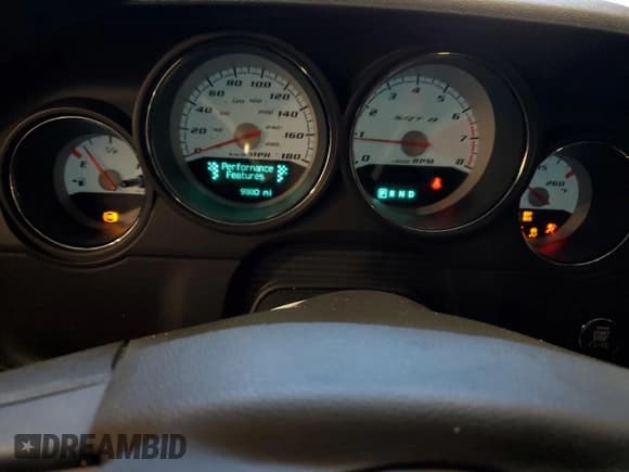 ✅ 2008 Dodge Challenger SRT-8 • VIN: 2B3LJ74W78H300807 • Lot: 92872295. Listed on Copart with 9,380 mi. Free auction sales archive from the USA and detailed vehicle history report at DreamBid. Image 9.