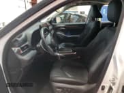 ✅ 2020 Toyota Highlander Hybrid Limited • VIN: 5TDDBRCH6LS007442 • Лот: 67554233. Опубликован ранее на Copart с пробегом 46 493 миль. Бесплатный доступ к архиву аукционных продаж из США и подробный отчёт об истории автомобиля на DreamBid. Изображение 7.