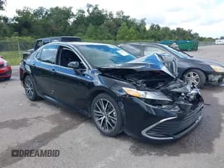 ✅ 2024 Toyota Camry XLE • VIN: 4T1F11AK2RU898129 • Лот: 43292653. Опубликован ранее на IAAI с пробегом Не указан. Бесплатный доступ к архиву аукционных продаж из США и подробный отчёт об истории автомобиля на DreamBid. Изображение 1.