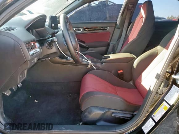 ✅ 2025 Honda Civic Si • VIN: 2HGFE1E55SH477299 • Лот: 90926605. Опубликован ранее на Copart с пробегом 4 928 миль. Бесплатный доступ к архиву аукционных продаж из США и подробный отчёт об истории автомобиля на DreamBid. Изображение 7.