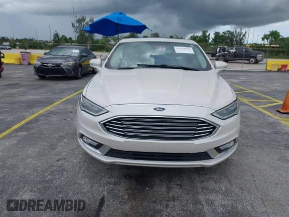 ✅ 2017 Ford Fusion Hybrid Titanium • VIN: 3FA6P0RU4HR250242 • Лот: 43224550. Опубликован ранее на IAAI с пробегом 178 522 миль. Бесплатный доступ к архиву аукционных продаж из США и подробный отчёт об истории автомобиля на DreamBid. Изображение 12.