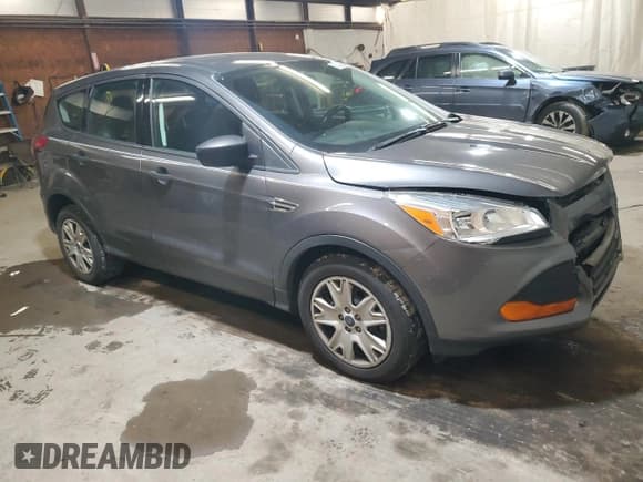 ✅ 2014 Ford Escape S • VIN: 1FMCU0F72EUB25132 • Lot: 91037595. Wystawiony na Copart z przebiegiem Nie podano. Bezpłatny archiwum sprzedaży aukcyjnych z USA i szczegółowy raport historii pojazdu na DreamBid. Zdjęcie 4.