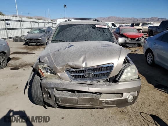 ✅ 2005 Kia Sorento LX • VIN: KNDJD733755496805 • Лот: 81698795. Опубликован ранее на Copart с пробегом 144 366 миль. Бесплатный доступ к архиву аукционных продаж из США и подробный отчёт об истории автомобиля на DreamBid. Изображение 5.