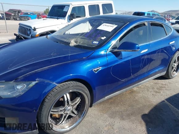 ✅ 2016 Tesla Model S 70 • VIN: 5YJSA1E13GF126023 • Лот: 43641591. Опубликован ранее на IAAI с пробегом Не указан. Бесплатный доступ к архиву аукционных продаж из США и подробный отчёт об истории автомобиля на DreamBid. Изображение 6.