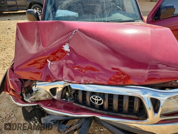 ✅ 2001 Toyota Tacoma • VIN: 5TEWM72N71Z777020 • Lot: 86317365. Listed on Copart with 303,590 mi. Free auction sales archive from the USA and detailed vehicle history report at DreamBid. Image 11.