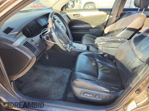 ✅ 2006 Toyota Avalon XL • VIN: 4T1BK36B46U092708 • Лот: 93281885. Опубликован ранее на Copart с пробегом 277 010 миль. Бесплатный доступ к архиву аукционных продаж из США и подробный отчёт об истории автомобиля на DreamBid. Изображение 7.