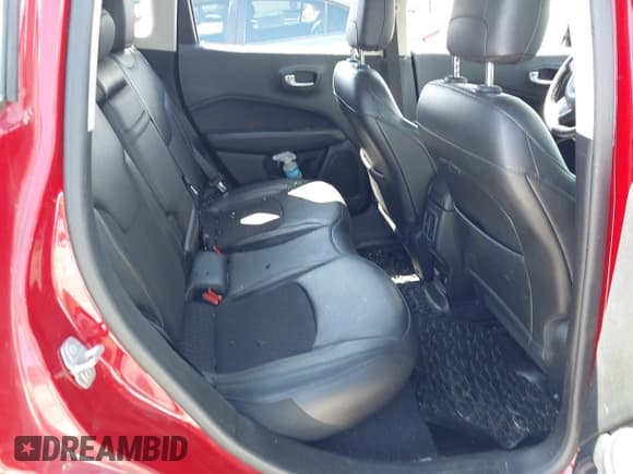 ✅ 2019 Jeep Compass Latitude • VIN: 3C4NJCBB9KT743488 • Lot: 42482099. Listed on IAAI with 114,190 mi. Free auction sales archive from the USA and detailed vehicle history report at DreamBid. Image 8.